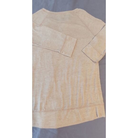 Old Navy Tee with Pockets Size: Large (0077) - Picture 3 of 5